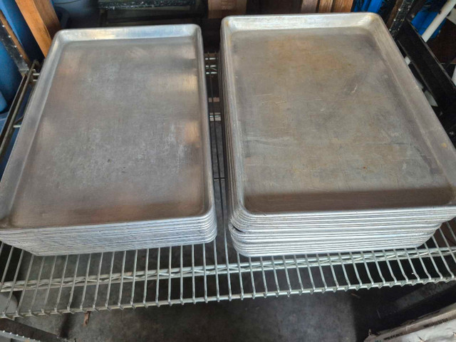 "PENDING" Bakers Rack - photo 3