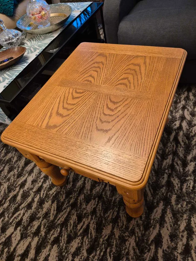 Oak End Table thumbnail