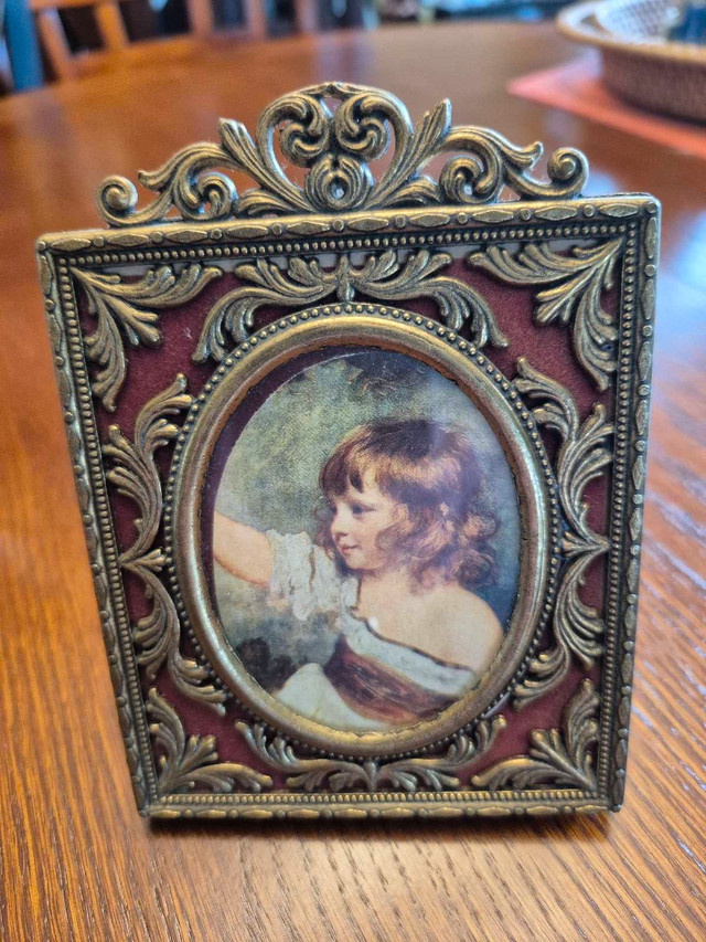Two Vintage Frames - photo 2