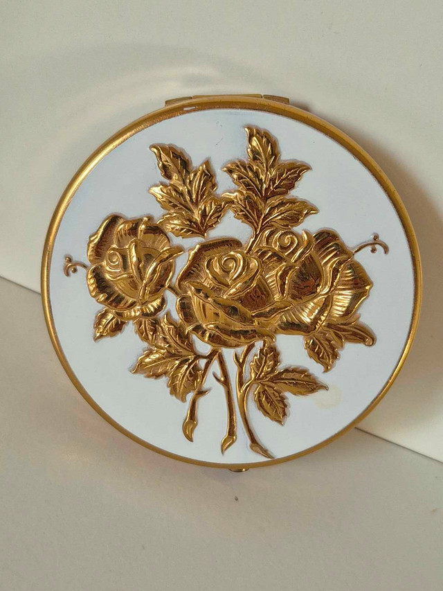 Vintage Stratton Powder Compact