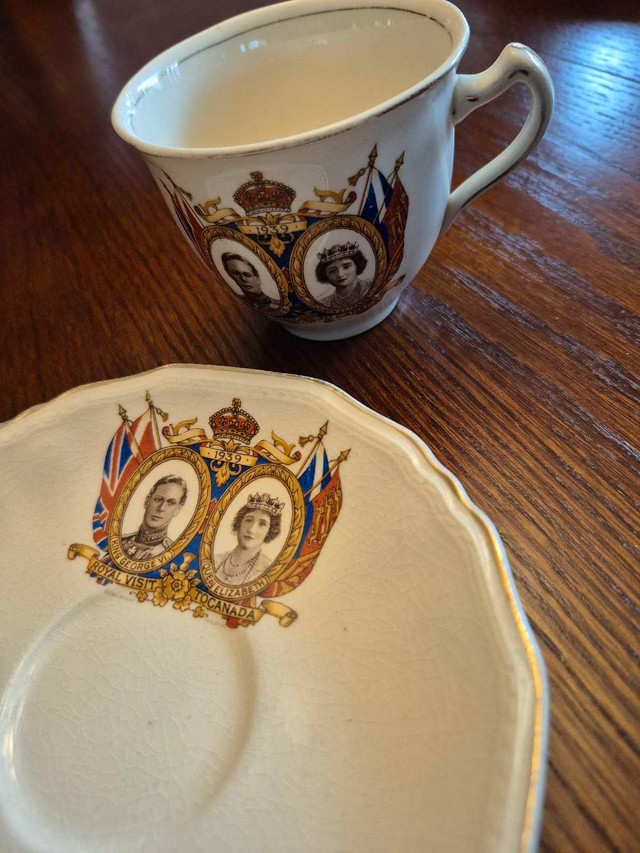 Vintage 1939 Royal Visit Teacup - photo 3