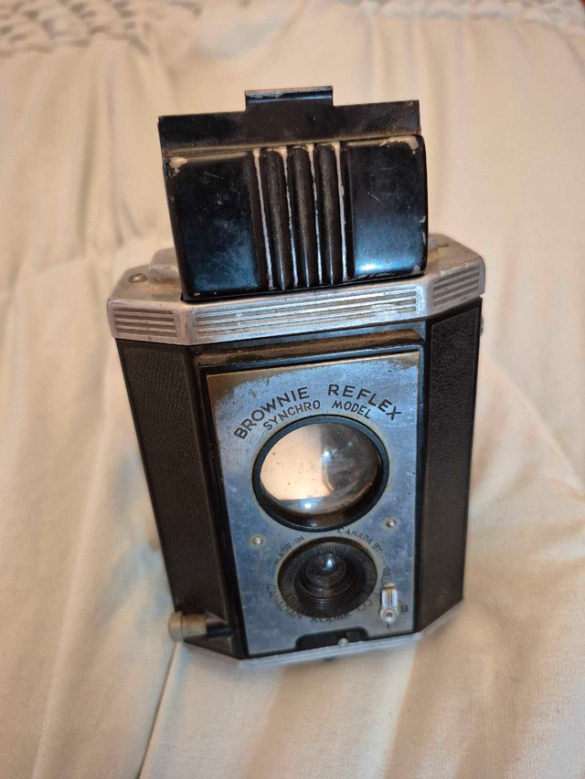 Kodak Brownie Reflex Camera - photo 2