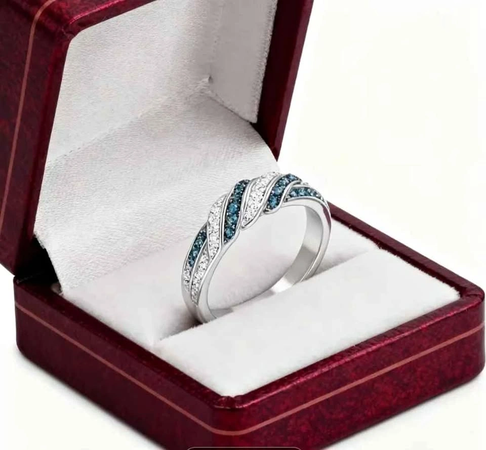 Versatile Women's Fashion Wedding Ring