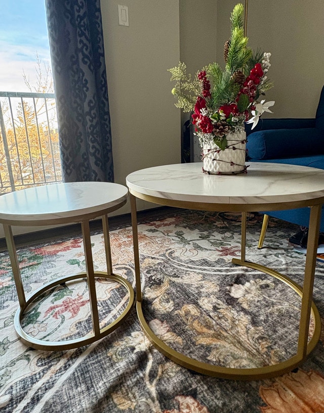White Round Nesting Coffee Table with Gold Base - photo 2