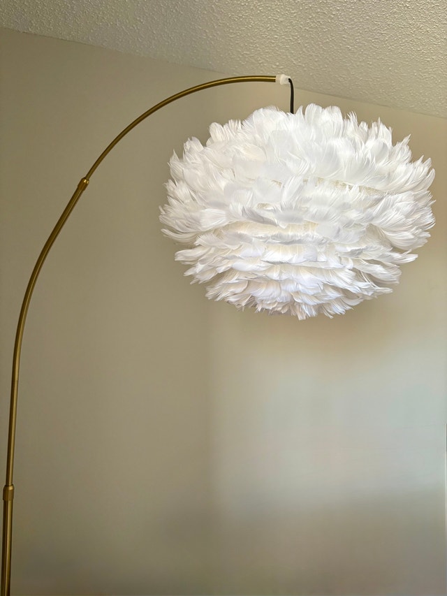 White Feather Floor Lamp with Table