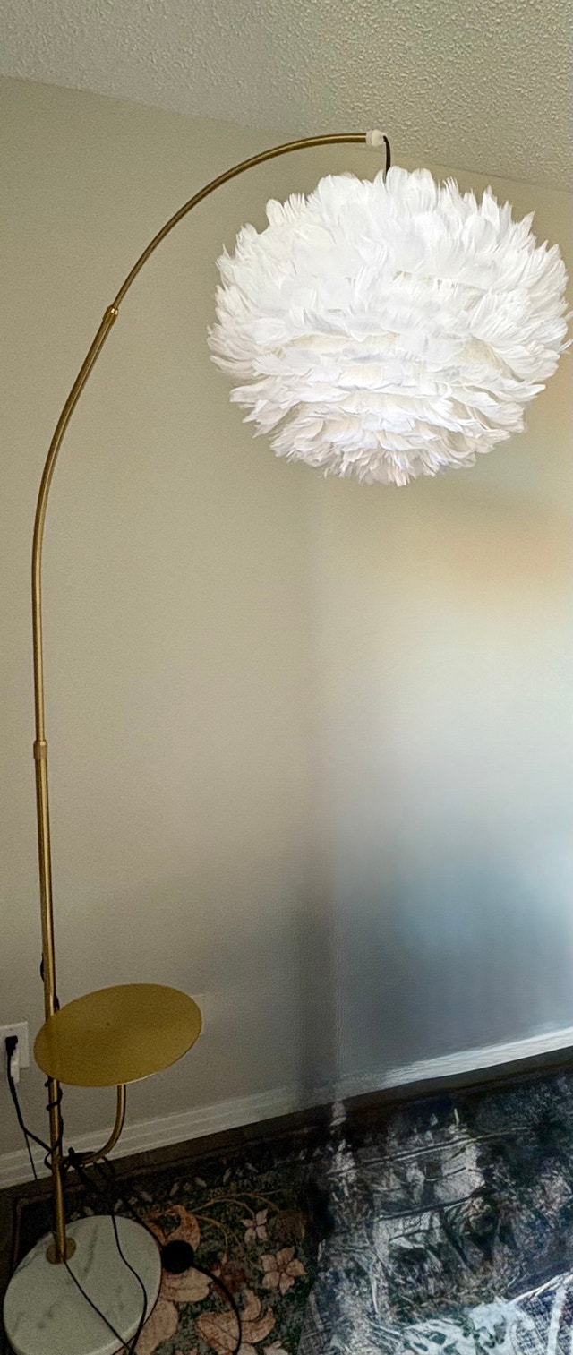 White Feather Floor Lamp with Table - photo 2