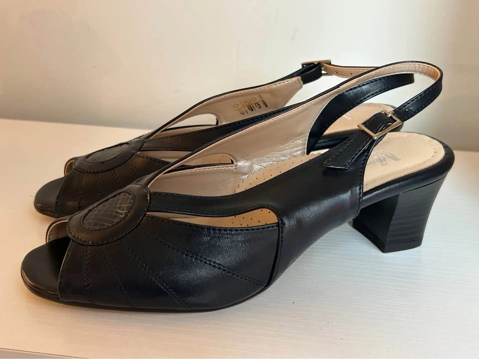 M.M. Calzatura Black Leather Slingback Heels - Size 39 - photo 3