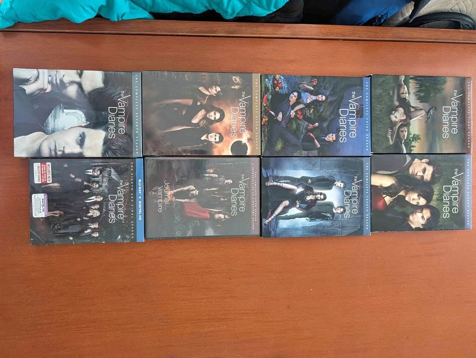 The Vampire Diaries: Complete Series Blu-ray Seasons 1-8