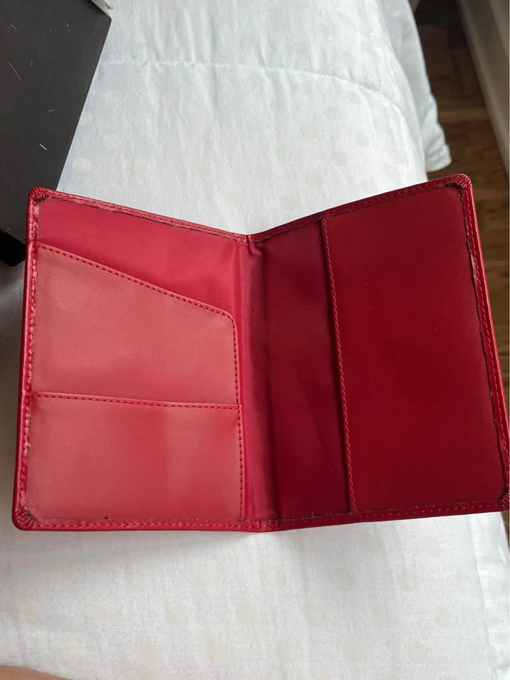 Red Leather Passport Holder - France - photo 2