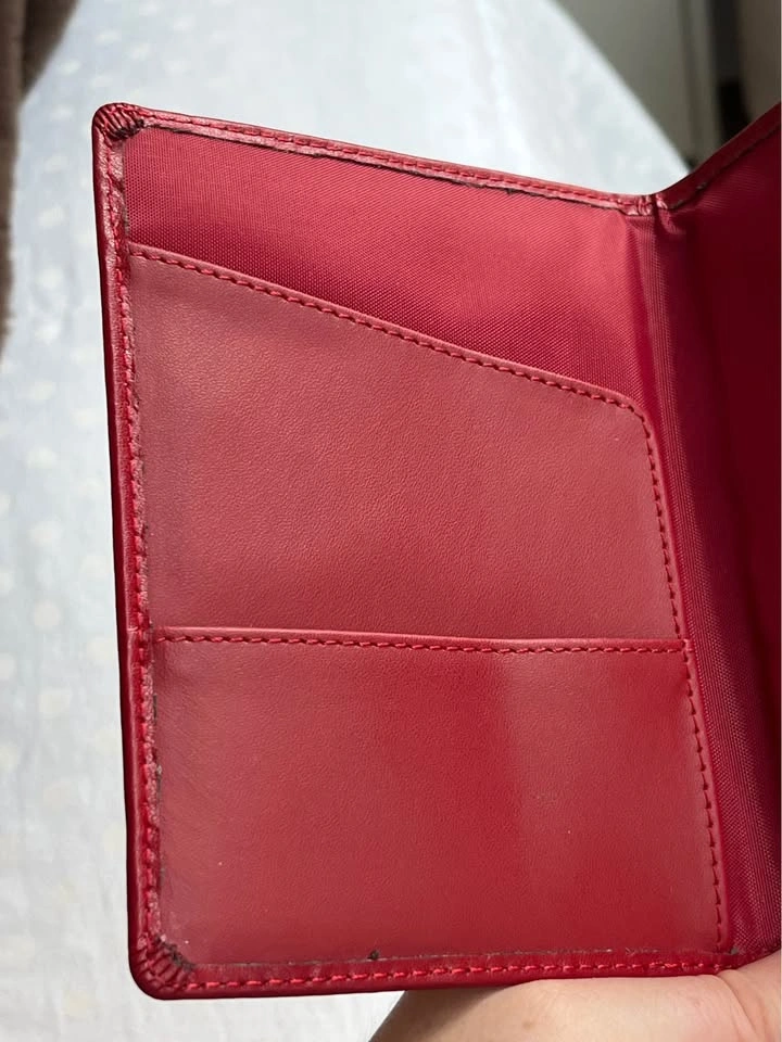 Red Leather Passport Holder - France - photo 3