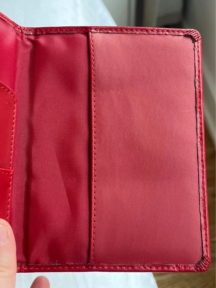 Red Leather Passport Holder - France - photo 4
