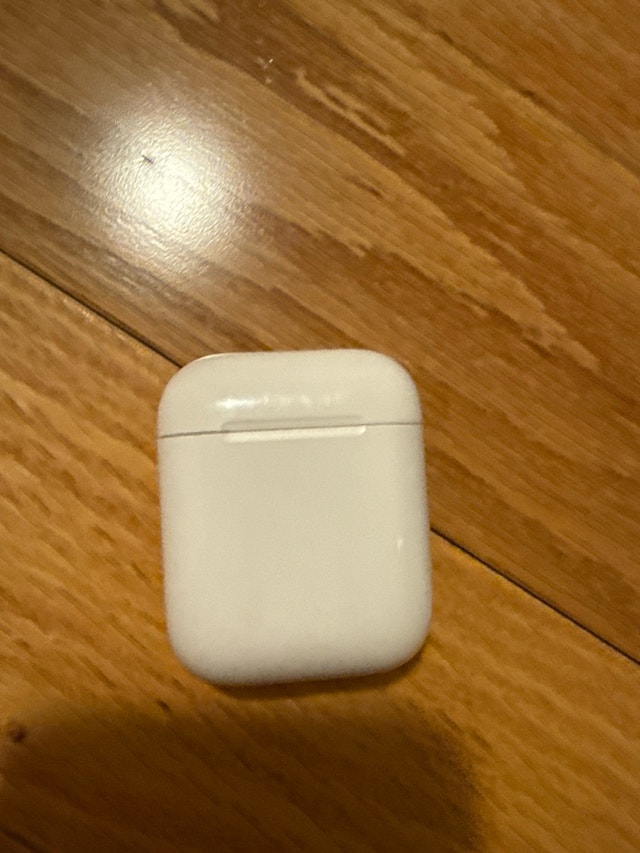 Apple AirPods 2nd Gen