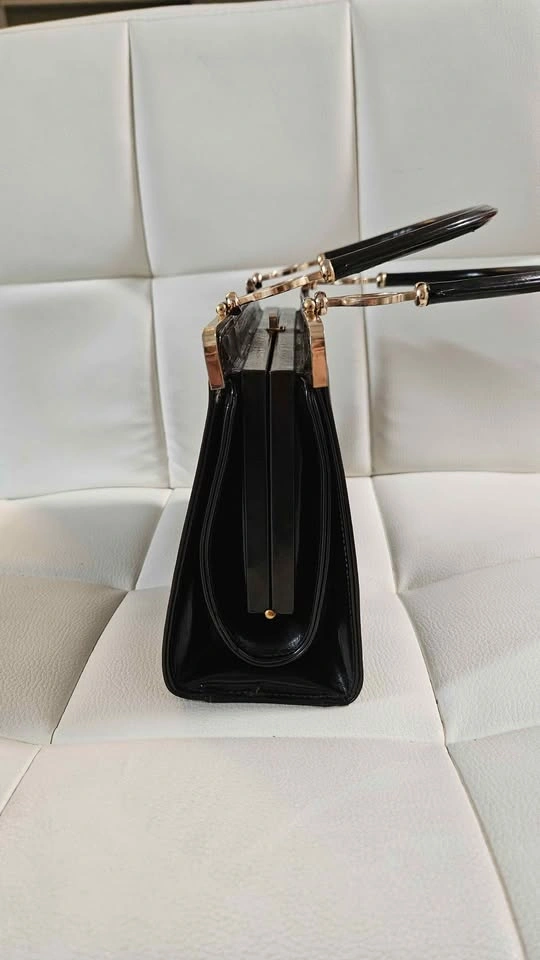 Patent Leather Vintage Style Handbag Purse - photo 3