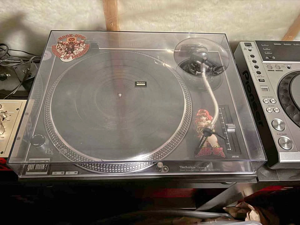 2 Technics SL-1200 MK2 Turntables (Pair, Great Condition)
