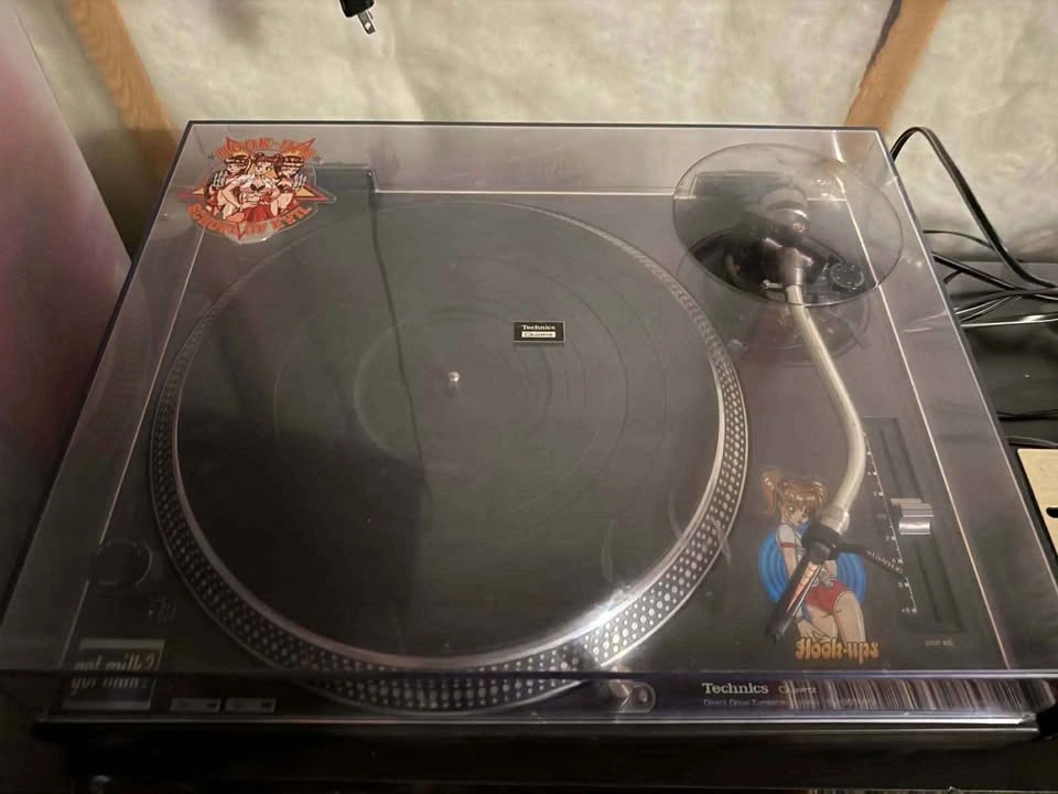 2 Technics SL-1200 MK2 Turntables (Pair, Great Condition) - photo 4