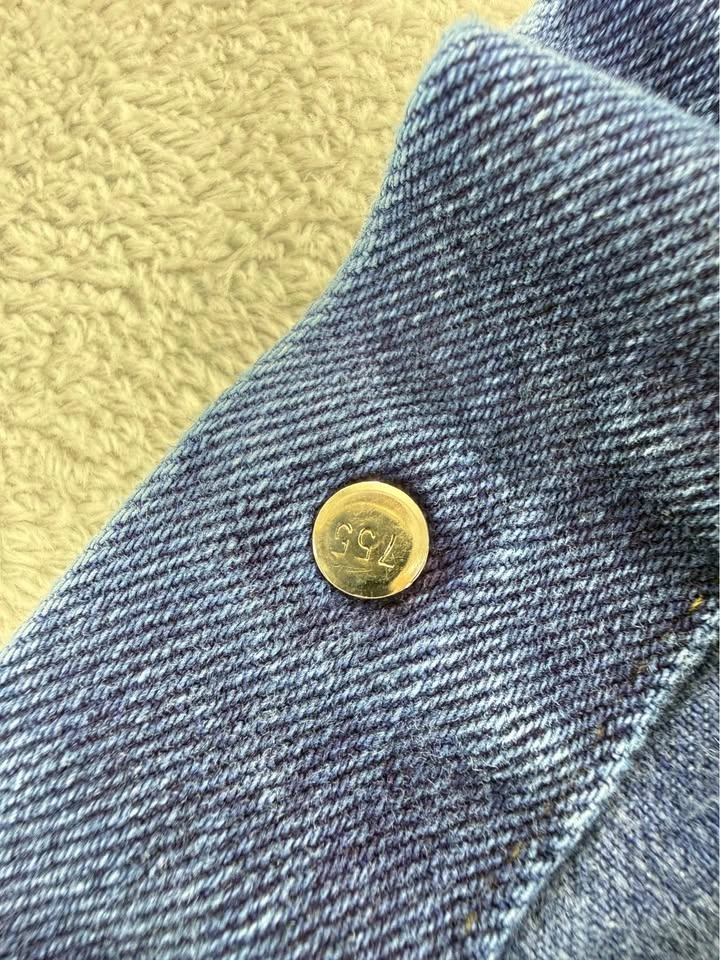 Vintage Levi's Men's Large Cropped Denim Jacket Made in USA - photo 3