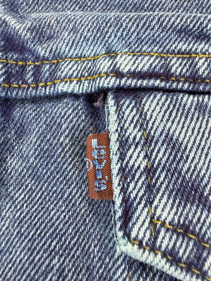 Vintage Levi's Men's Large Cropped Denim Jacket Made in USA - photo 4