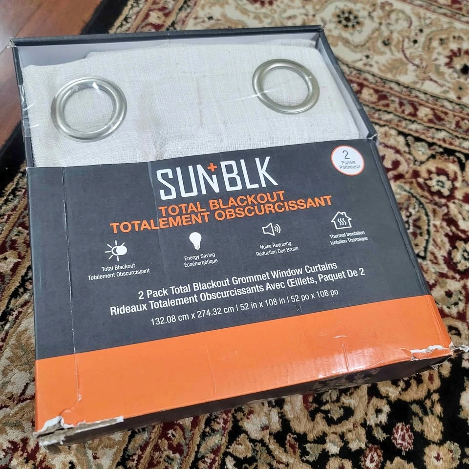 2 Panels Sun+Blk Total Blackout Grommet Curtains - Off White/Bei