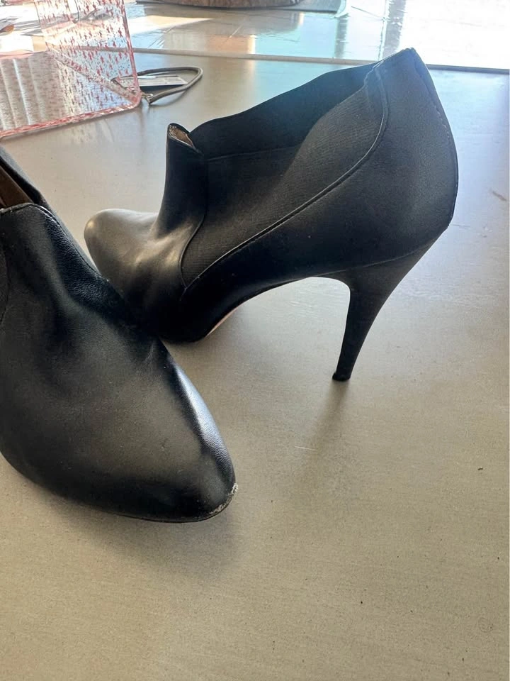 Black high heel ankle boots - photo 2