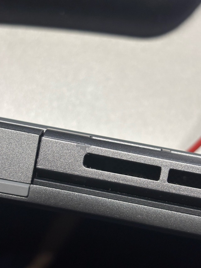 Dell Latitude 7440 Laptop (Good Condition) + Charger - photo 4