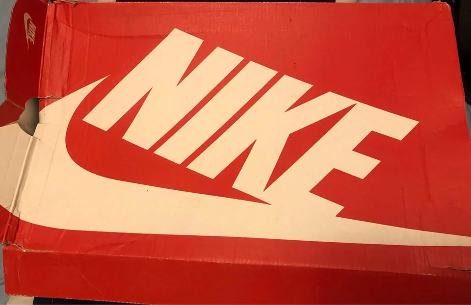 Nike Air Vapormax Plus (Size 12) - photo 3