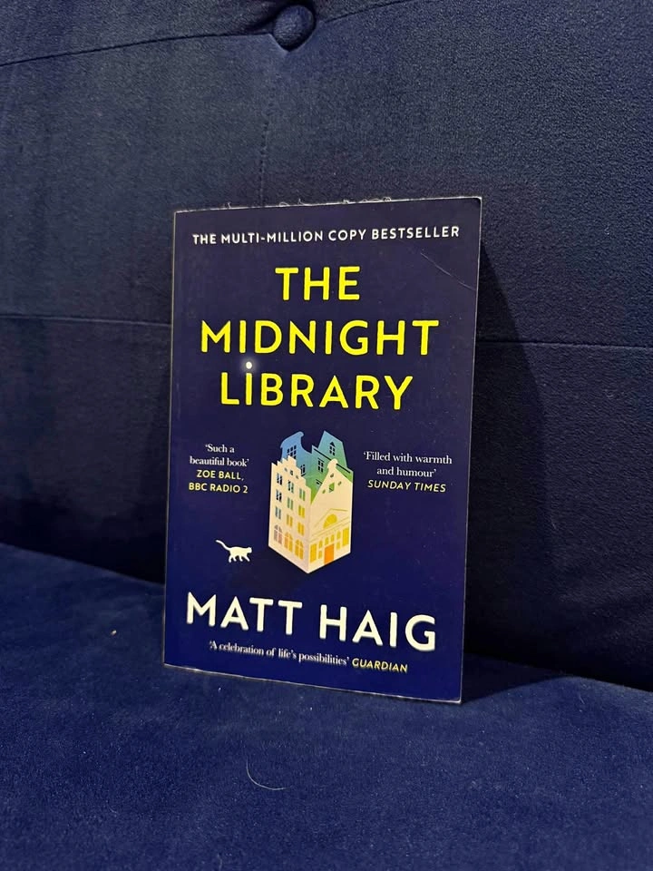 The Midnight Library by Matt Haig (Paperback)