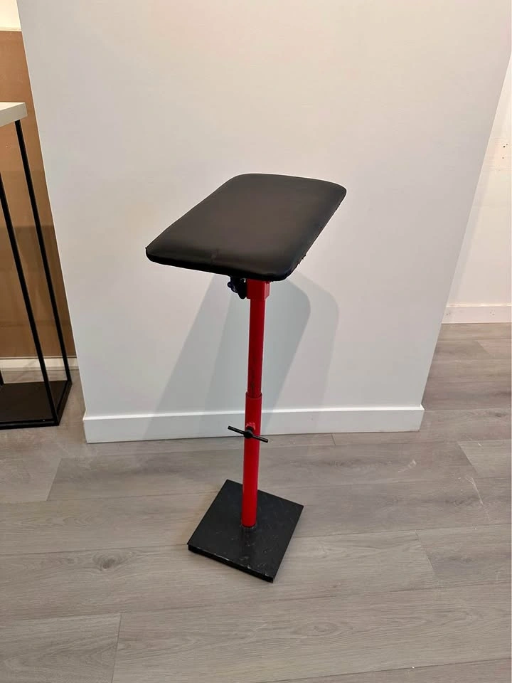 Adjustable Tattoo Armrest Stand - Black/Red