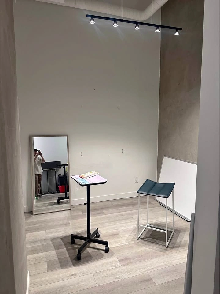 Private studio room for rent in Calgary