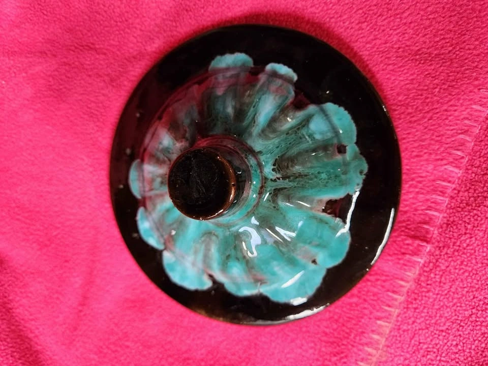 MCM RCAP Royal Canadian art pottery Pot Belly Stove cookie jar - photo 3