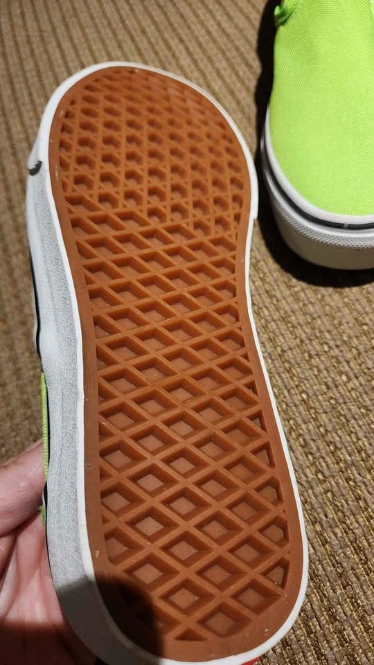 Brand New Vans - Women's 7.5 / Men's 6 - photo 2