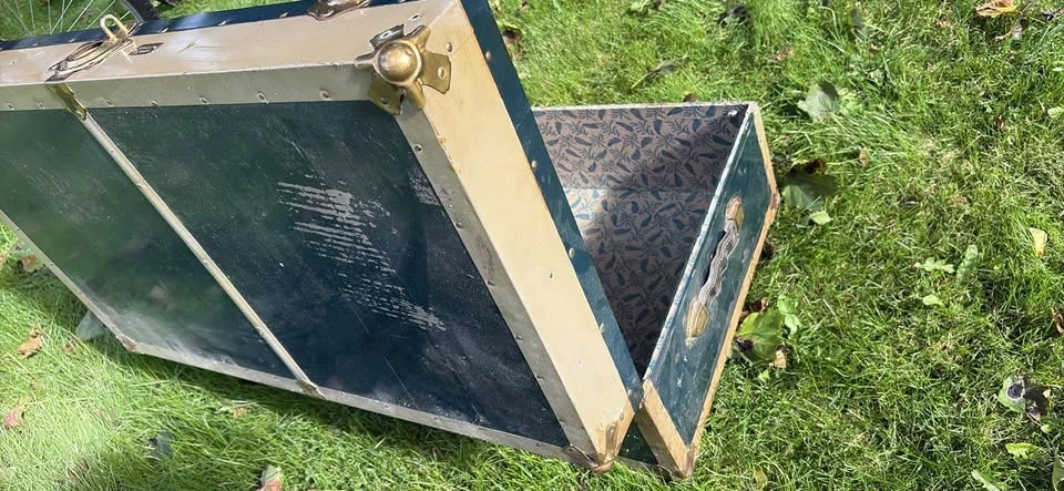 Vintage Steamer Trunk - photo 4