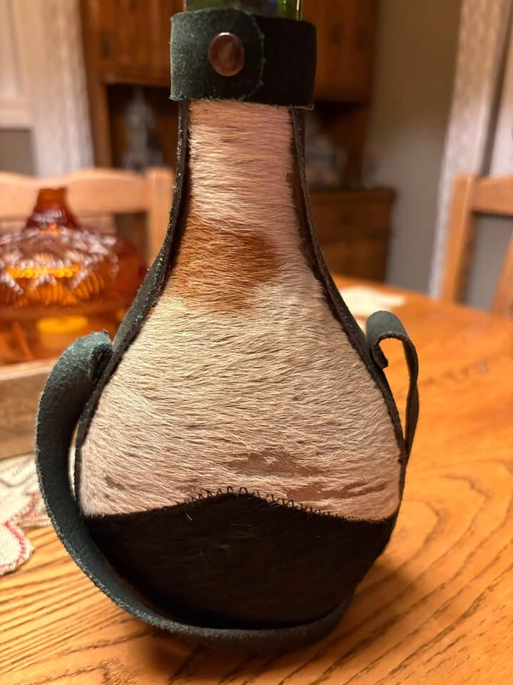 Rare Italian Cowhide Wine or Spirits Decanter - photo 4