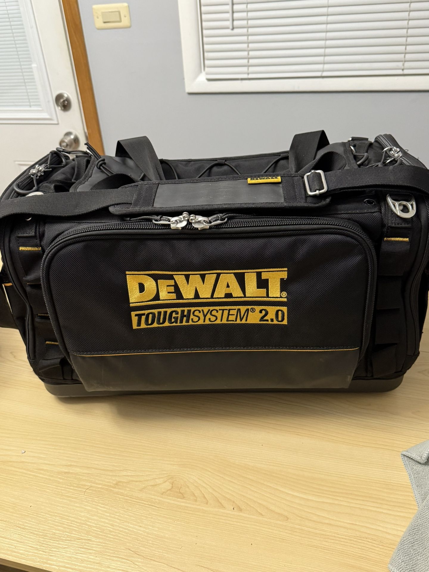DEWALT TOOL BAG