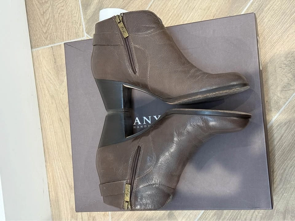 Anyi Lu Cynthia Brown Leather Bootie (Women) 37.5 - photo 5
