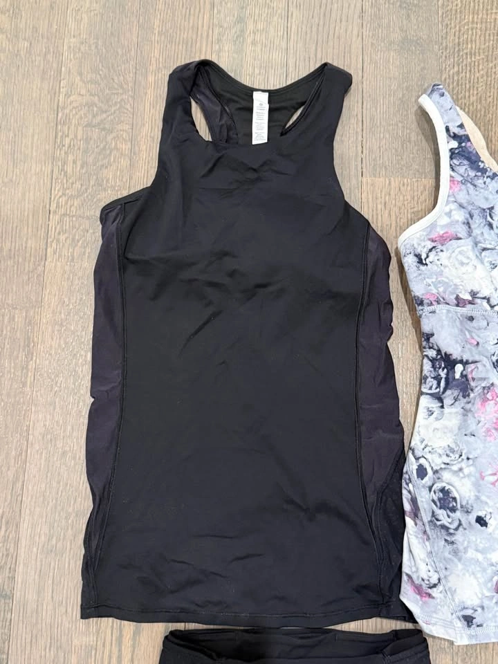 Lululemon Top & Leggings Set - Sz 4 - photo 2