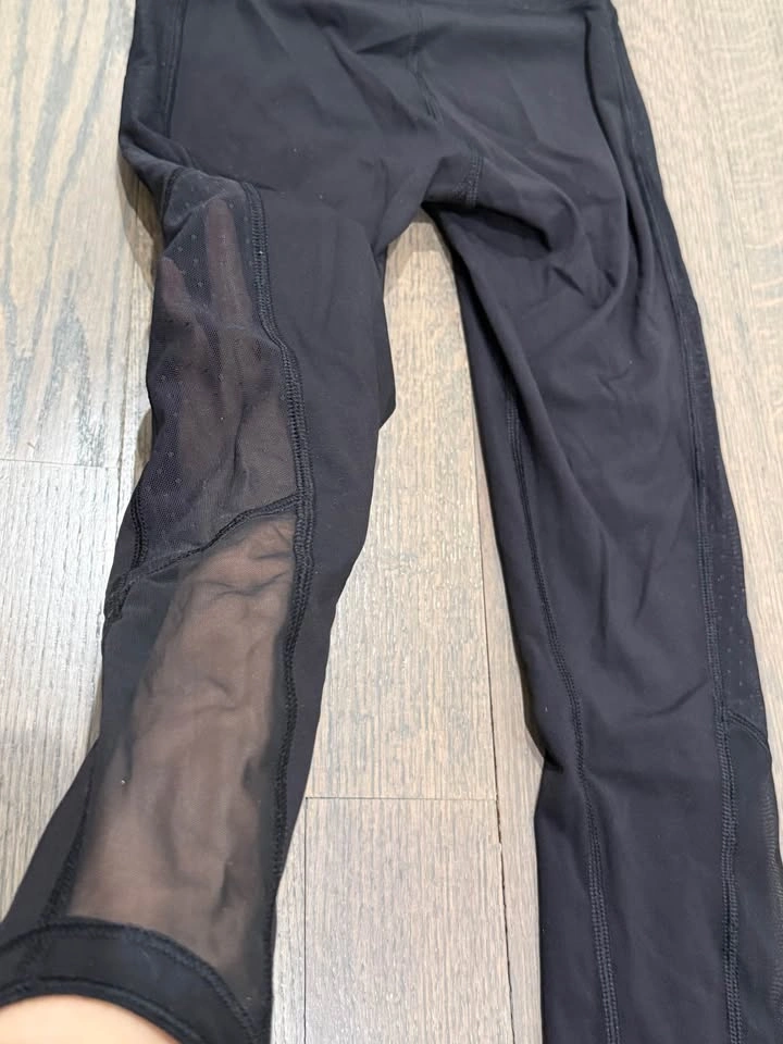 Lululemon Top & Leggings Set - Sz 4 - photo 5