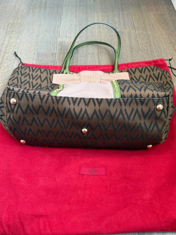 Valentino Garavani V-Logo Monogram Tote - Pristine - photo 3