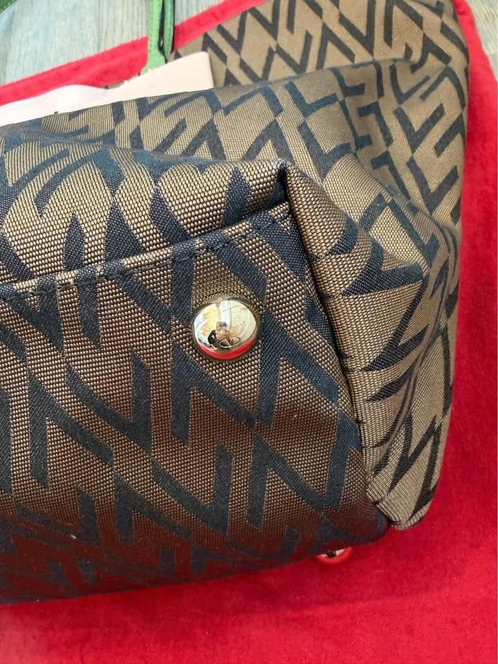 Valentino Garavani V-Logo Monogram Tote - Pristine - photo 4