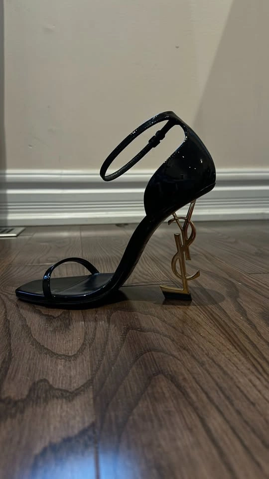 Yves Saint Laurent OPYUM Sandals in patent leather