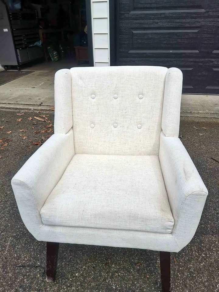 Button Tufted Upholstered Sofa Chair
