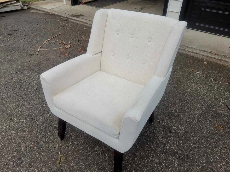Button Tufted Upholstered Sofa Chair - photo 4
