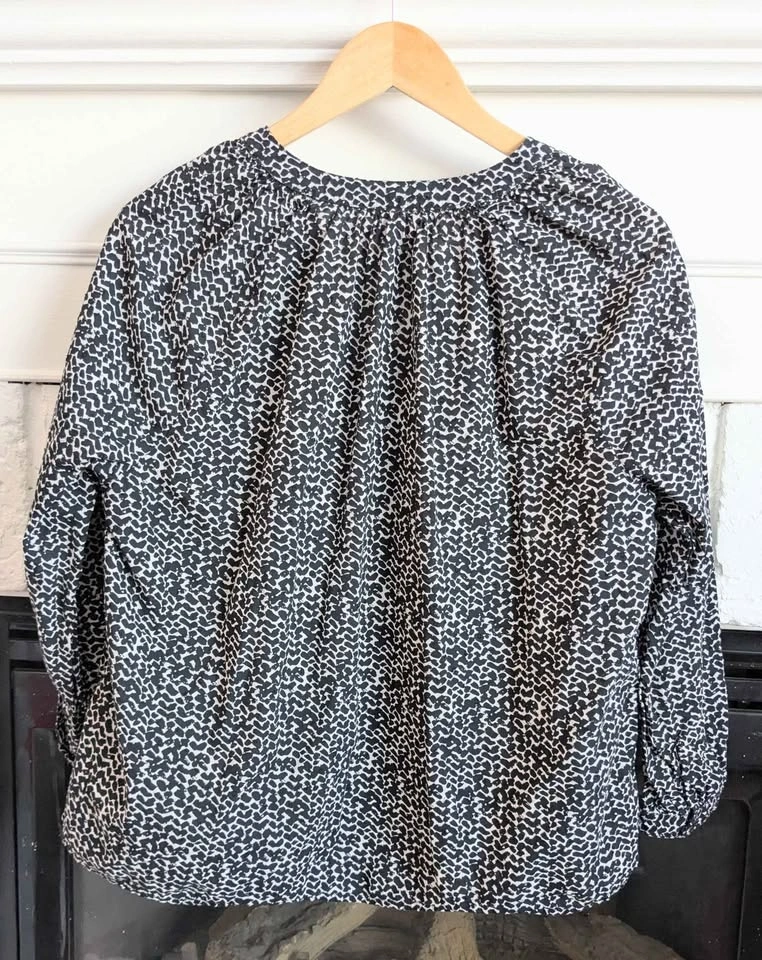 SPRING Black & White Print Blouse – Size M - photo 2