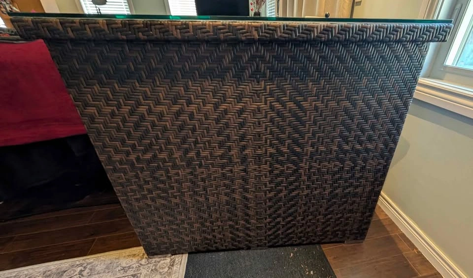 Rattan/Wicker 2 Shelf Bar w/ 3 Stools - photo 2