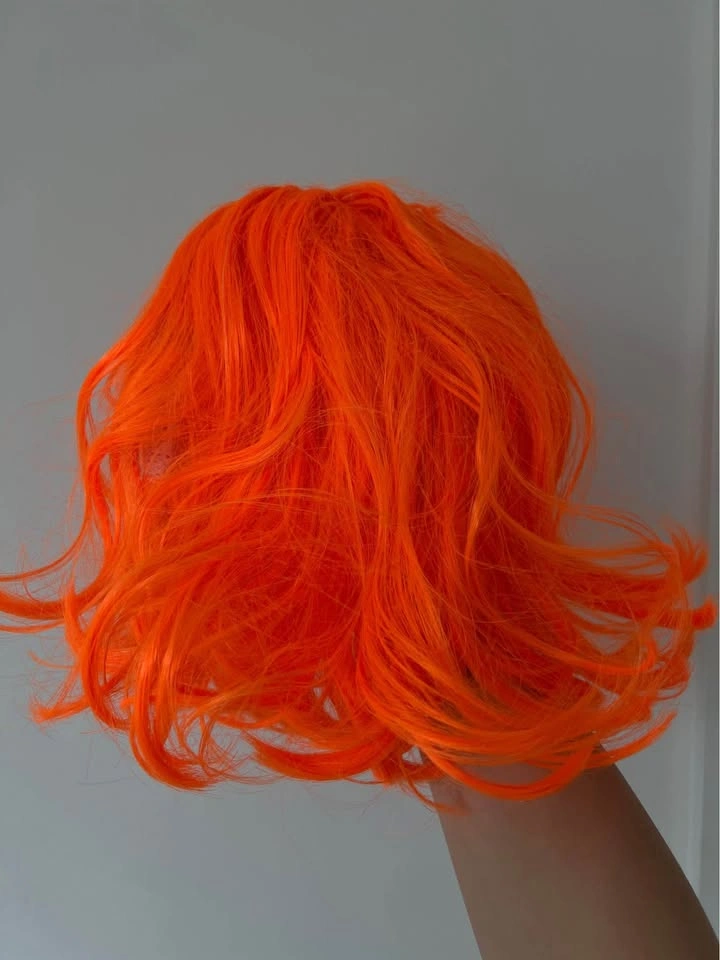 Orange short hair wig - photo 3