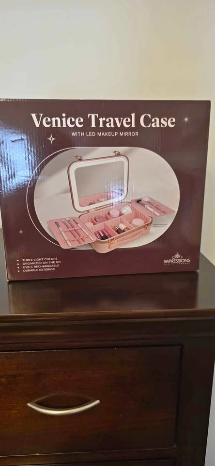 Impressions Vanity Venice Travel Case LED Makeup Mirror Peach