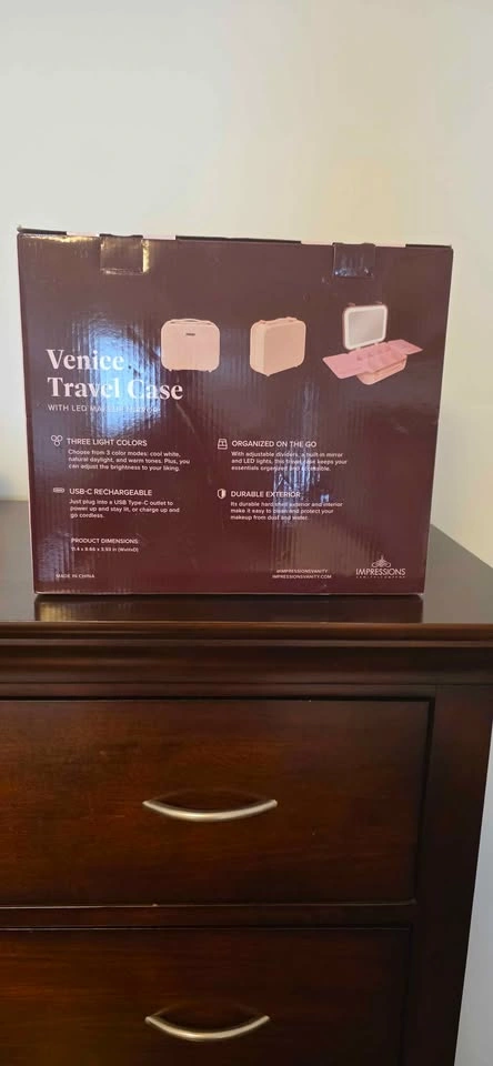 Impressions Vanity Venice Travel Case LED Makeup Mirror Peach - photo 2