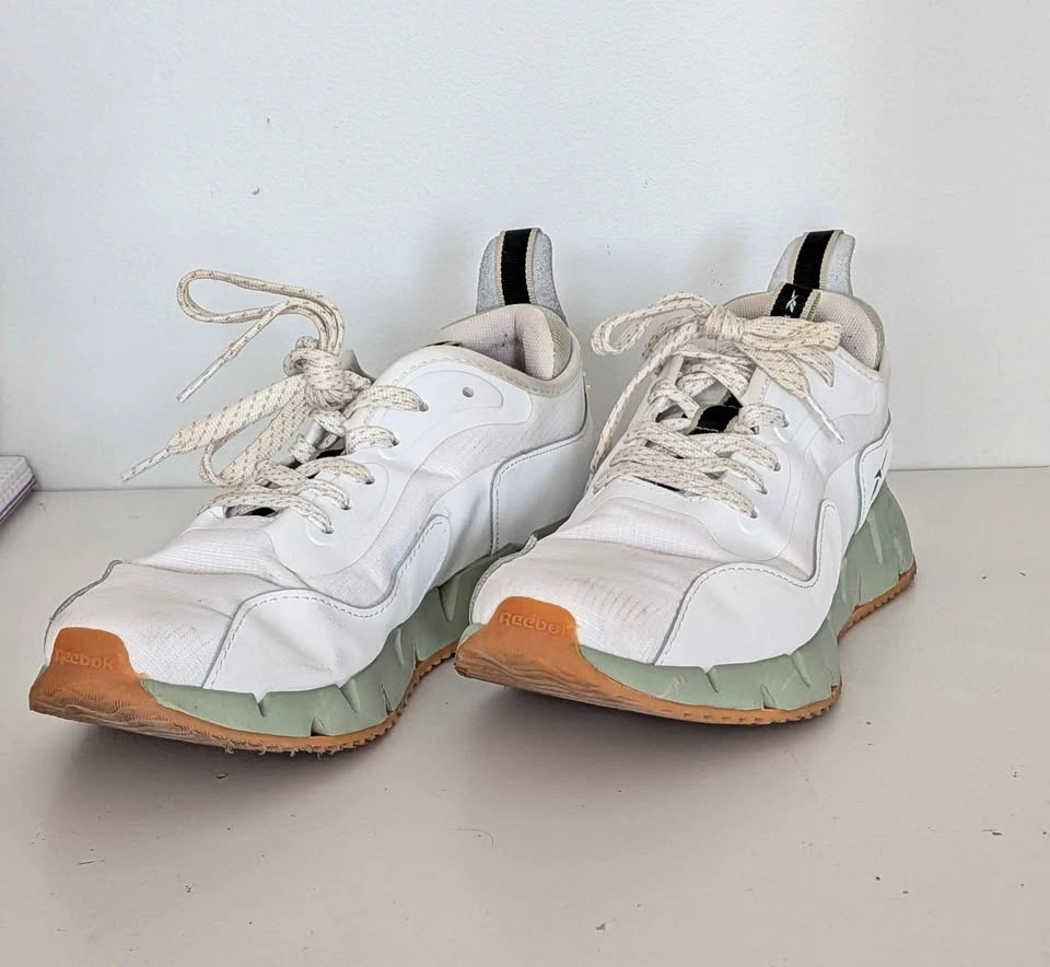 Reebok Zig Dynamica 4 - Running Shoes - Size US 9 - Asking $30