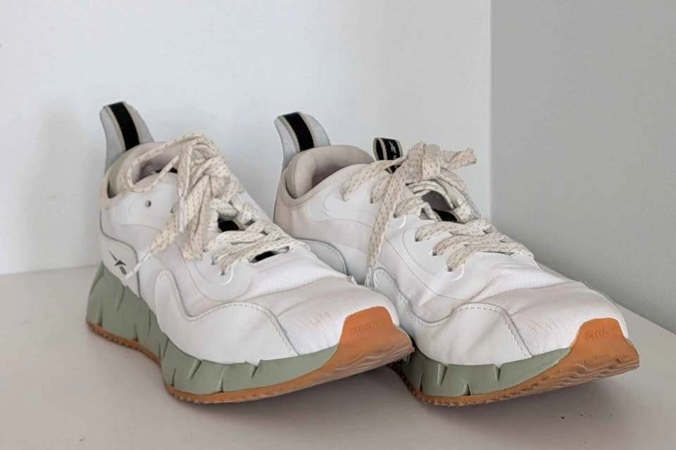 Reebok Zig Dynamica 4 - Running Shoes - Size US 9 - Asking $30 - photo 3