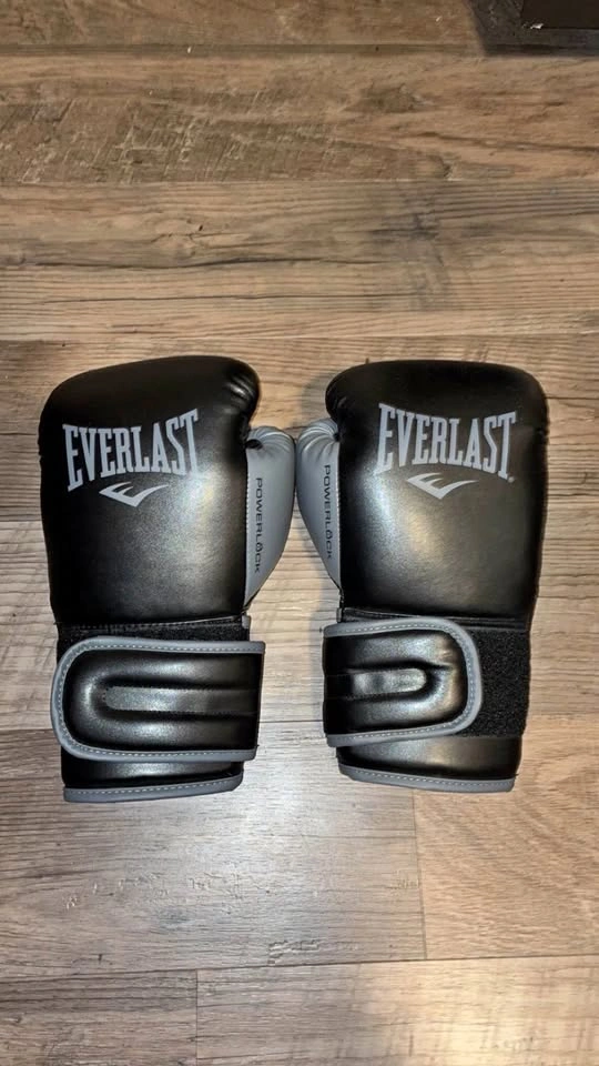 Everlast Powerlock Training Gloves – Like New