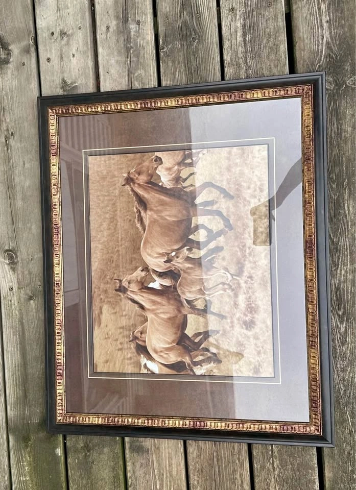 Framed horses running painting - photo 2